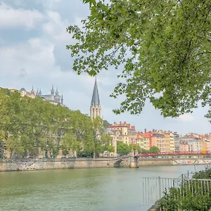 Appartement Le Raffine Avec Caractere En Hypercentre, Lyon